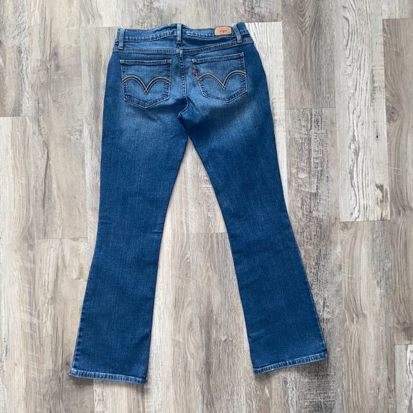 Vintage 2000s Levi's Low rise Flare Jeans with Stretch - Picture 4 of 8